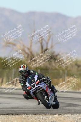 media/Dec-01-2025-Moto Forza (Mon) [[2daa91e15f]]/2-Intermediate Group/Session 3 (Turn 3)/